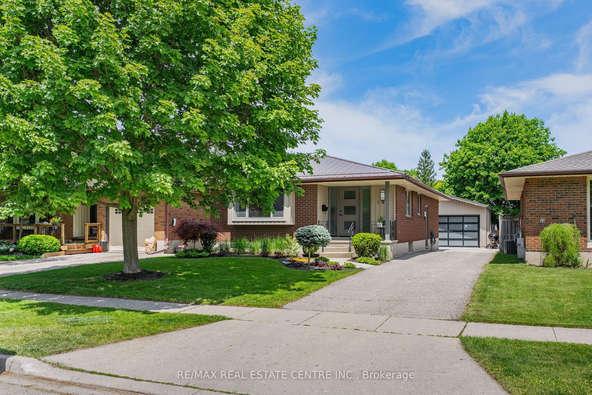 148 Wedgewood Drive — photo 1