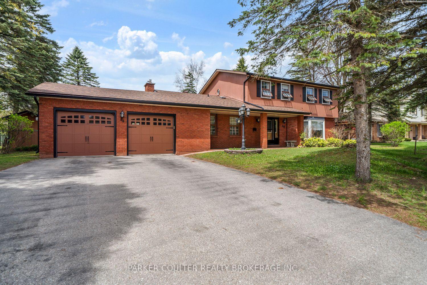 16 Cardinal Crescent — photo 1