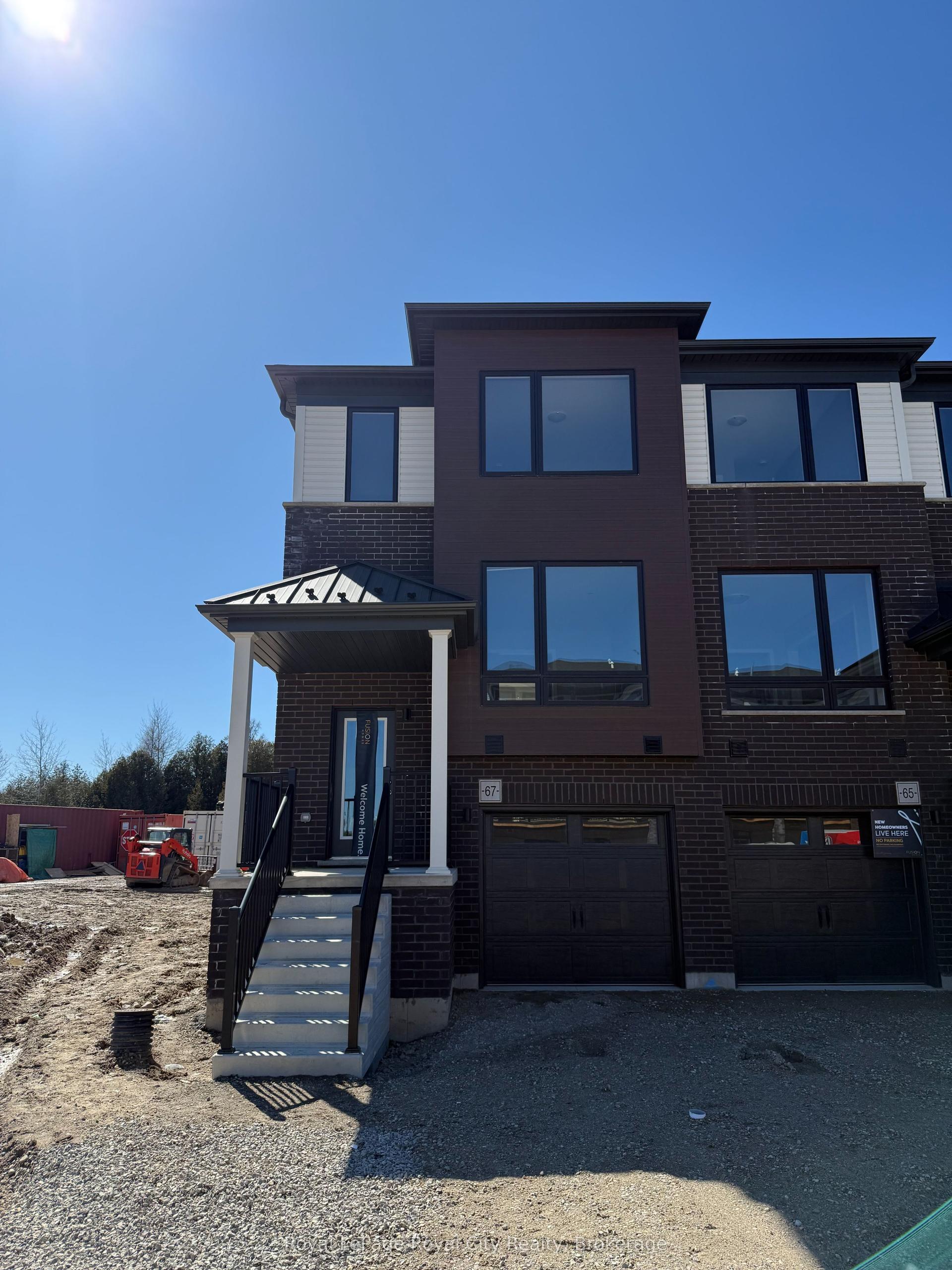 67 ARABELLA Drive — photo 1