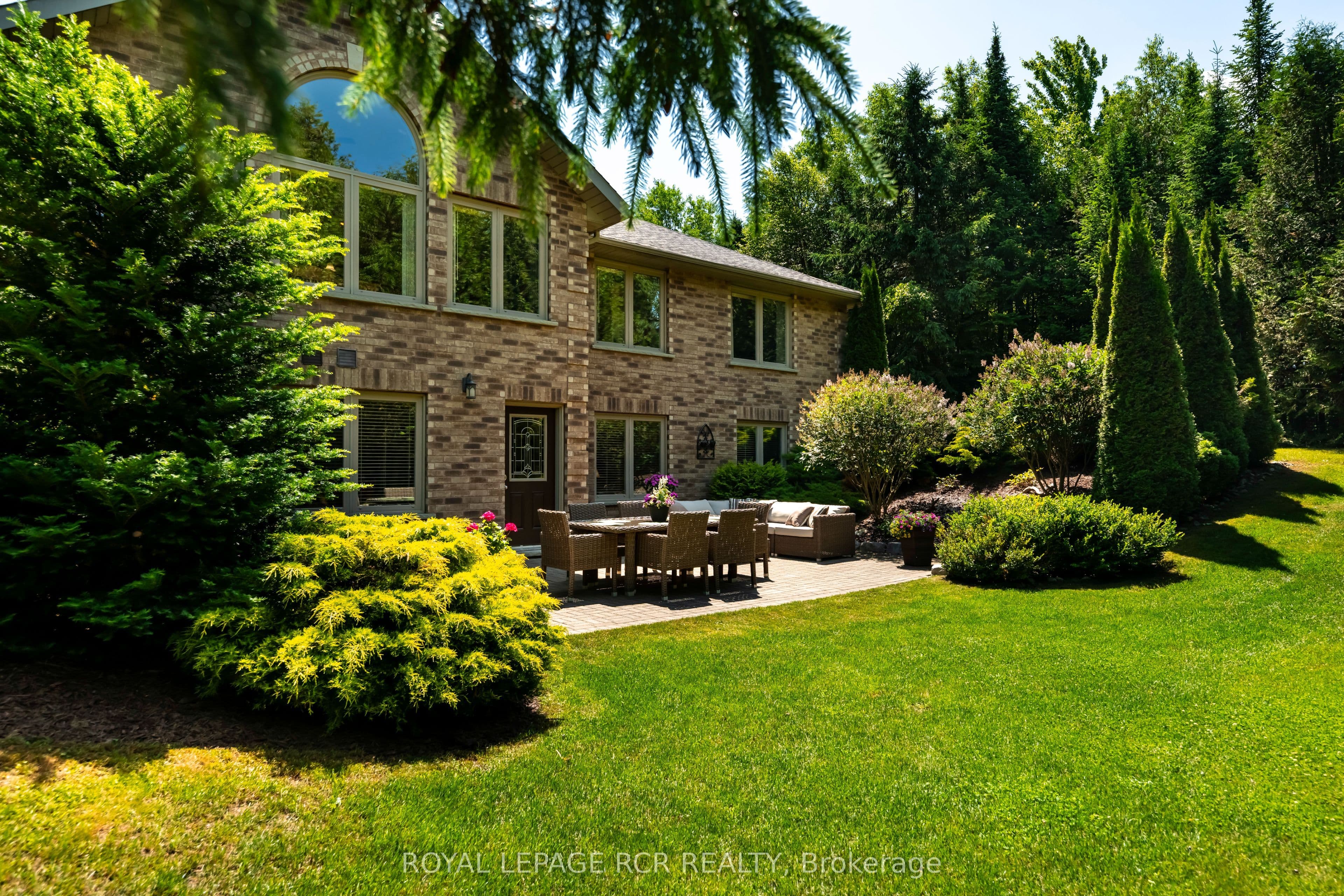 555374 Mono Amaranth Townline — photo 1