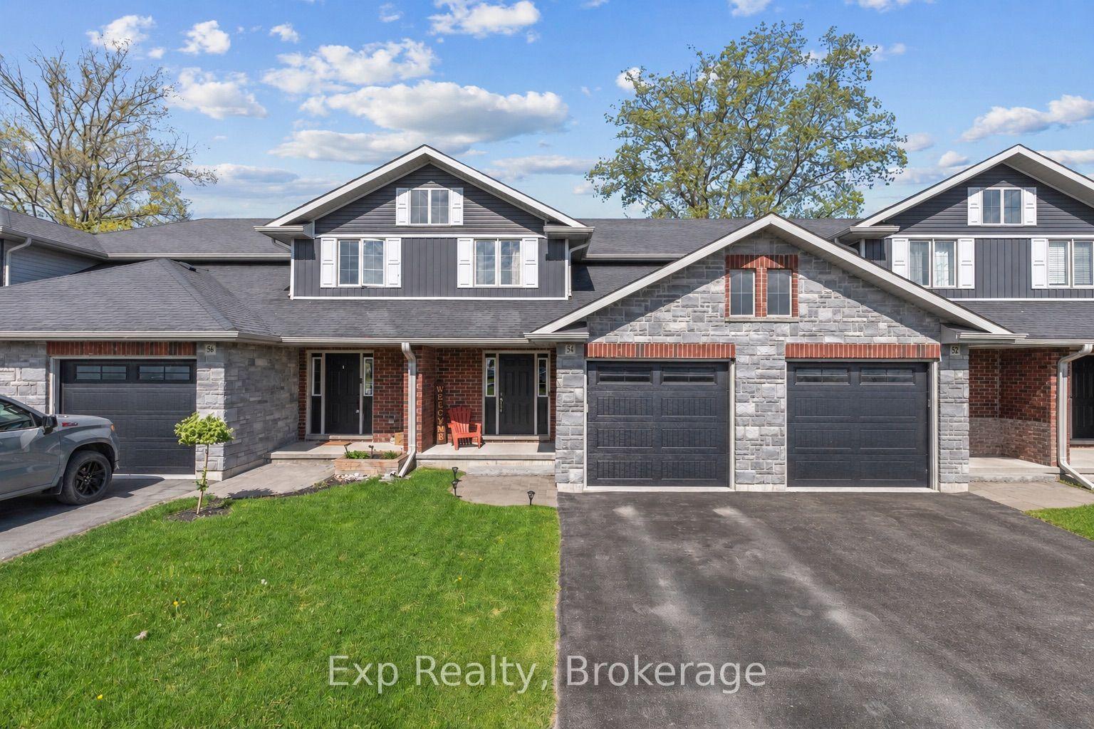 54 Cortland Crescent — photo 1