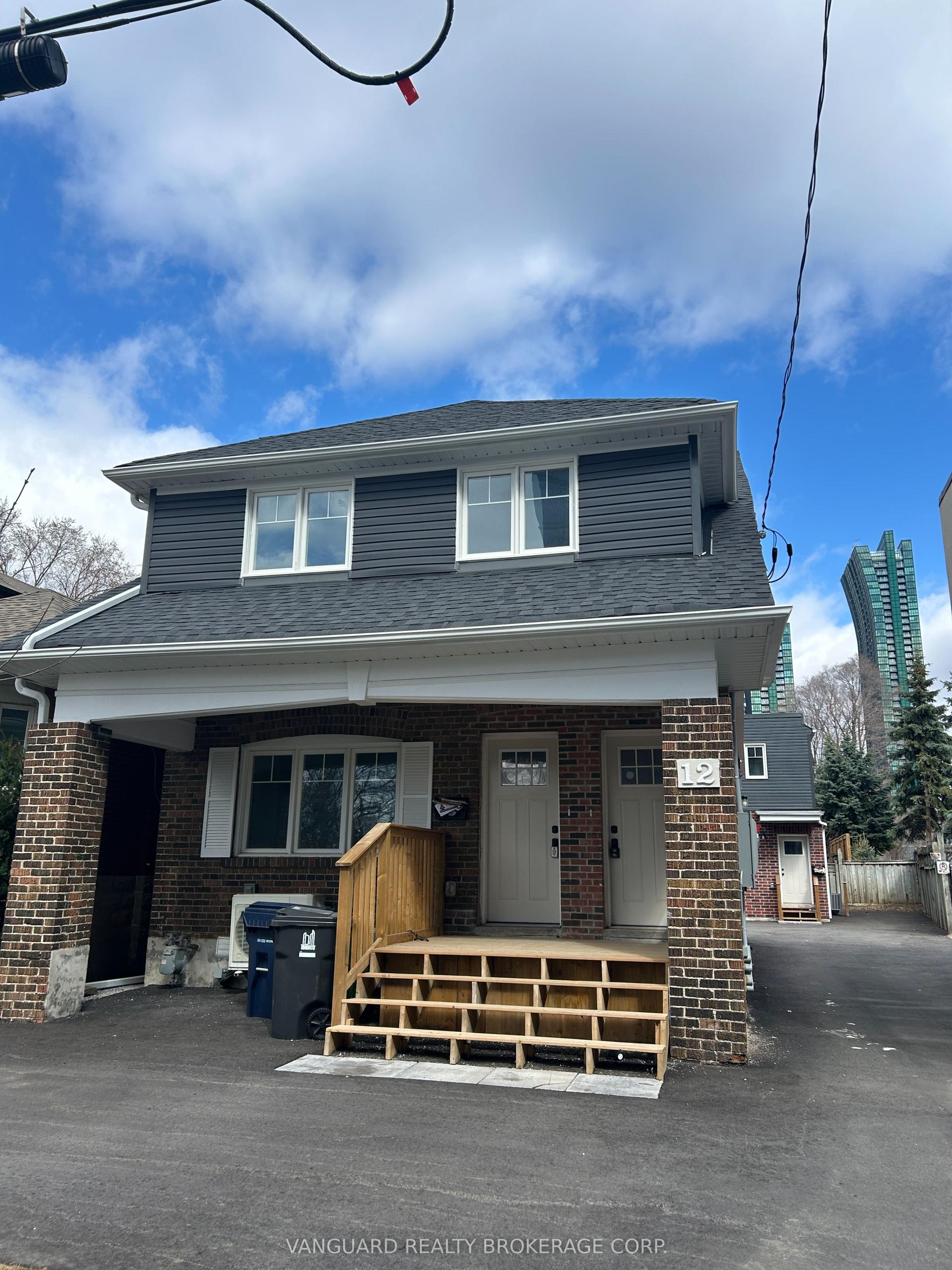 12 Franklin Avenue B #B — photo 1