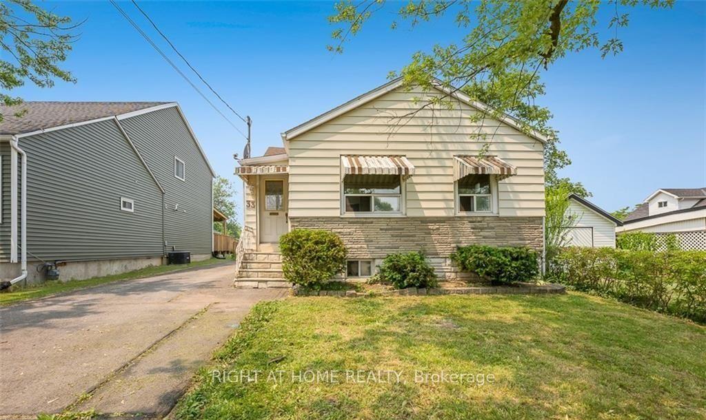 33 Keele Street Upper #Upper — photo 1