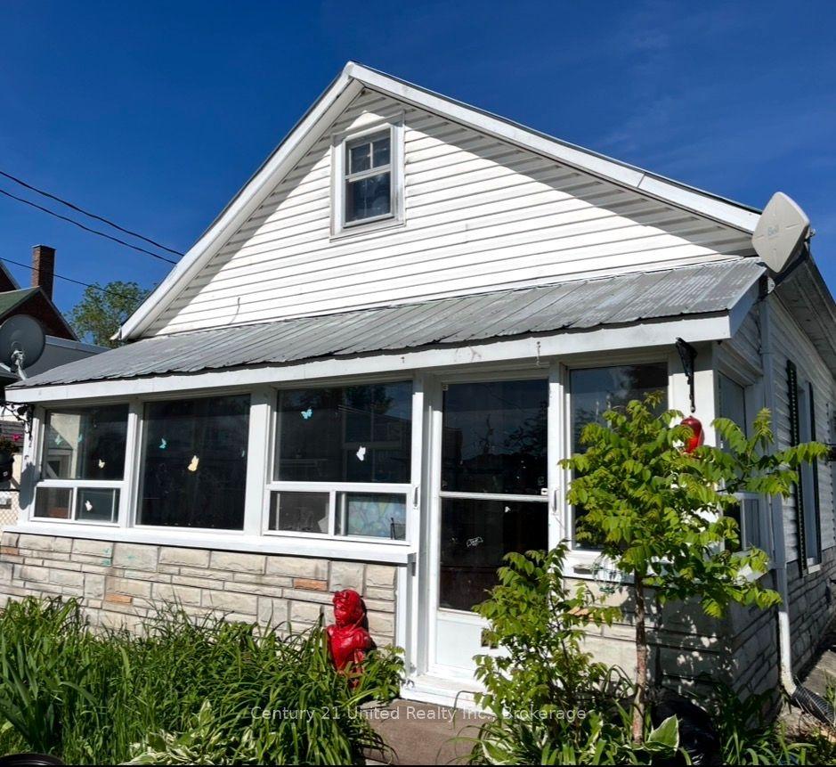 22 Churchill Drive — photo 1