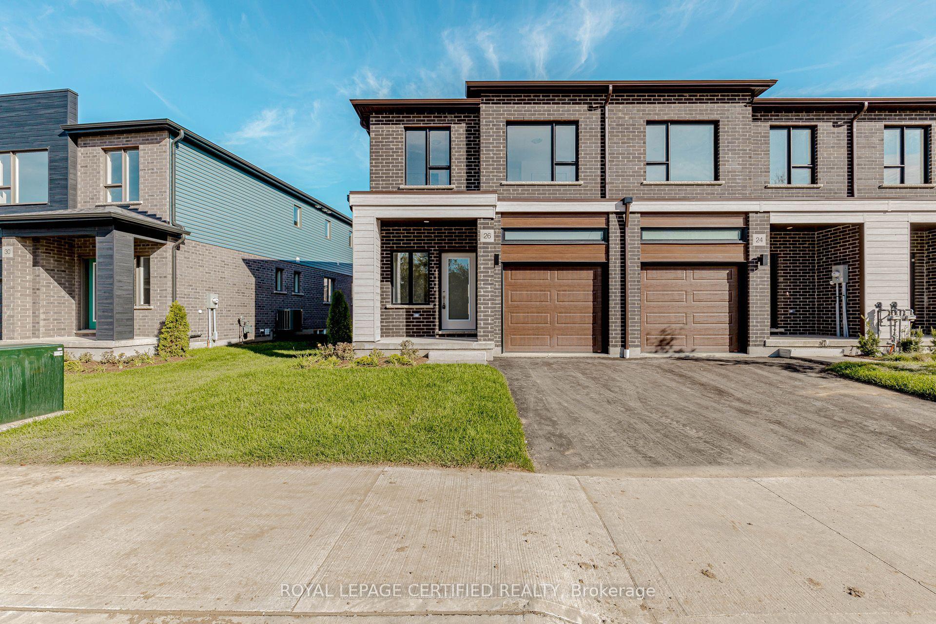 26 Oak Forest Common Crescent, Cambridge — Townhouse for lease, photo 1