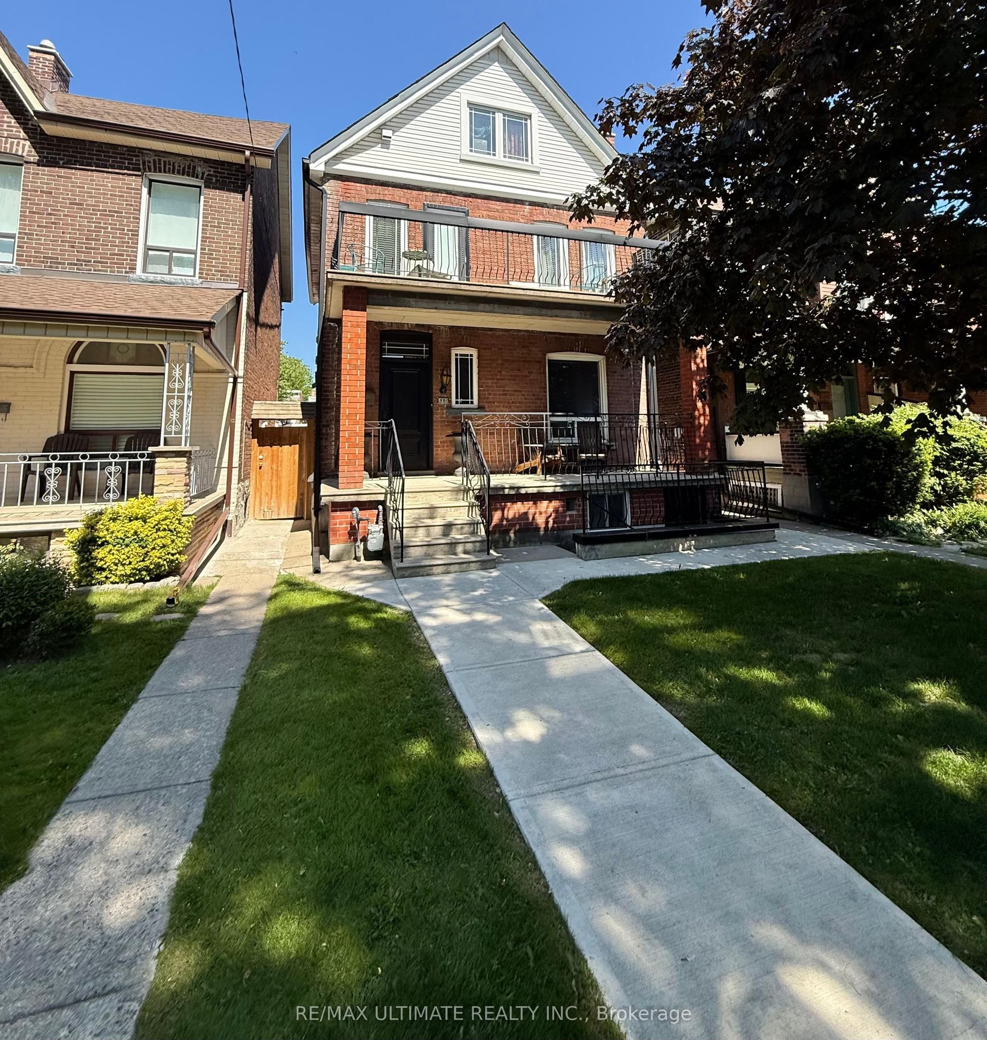 331 St Clarens Avenue — photo 1