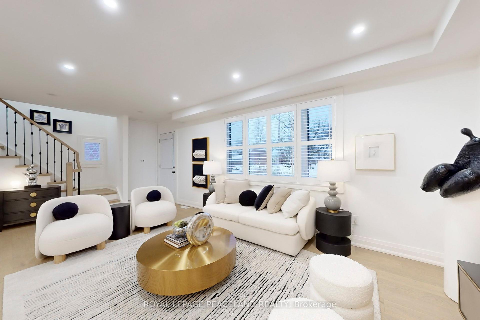 29 Rosita Crescent, Toronto — Detached for sale, photo 1