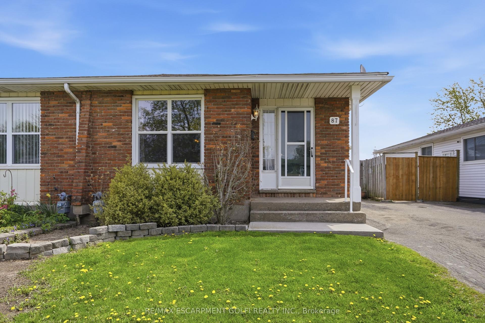 87 Marc Boulevard — photo 1