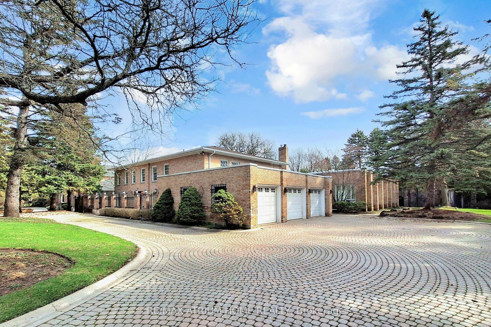 19 Limcombe Drive — photo 1