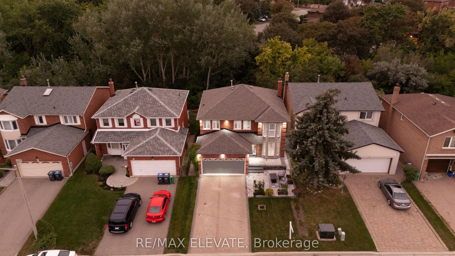 4242 Petersburg Crescent, Mississauga — Detached for sale, photo 1