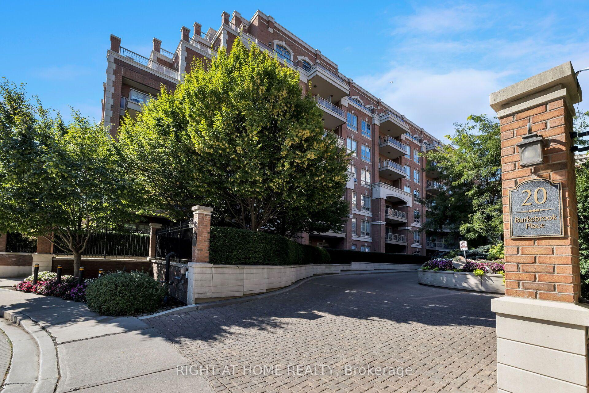 20 Burkebrook Place 306 #306, Toronto — Condo for sale, photo 1