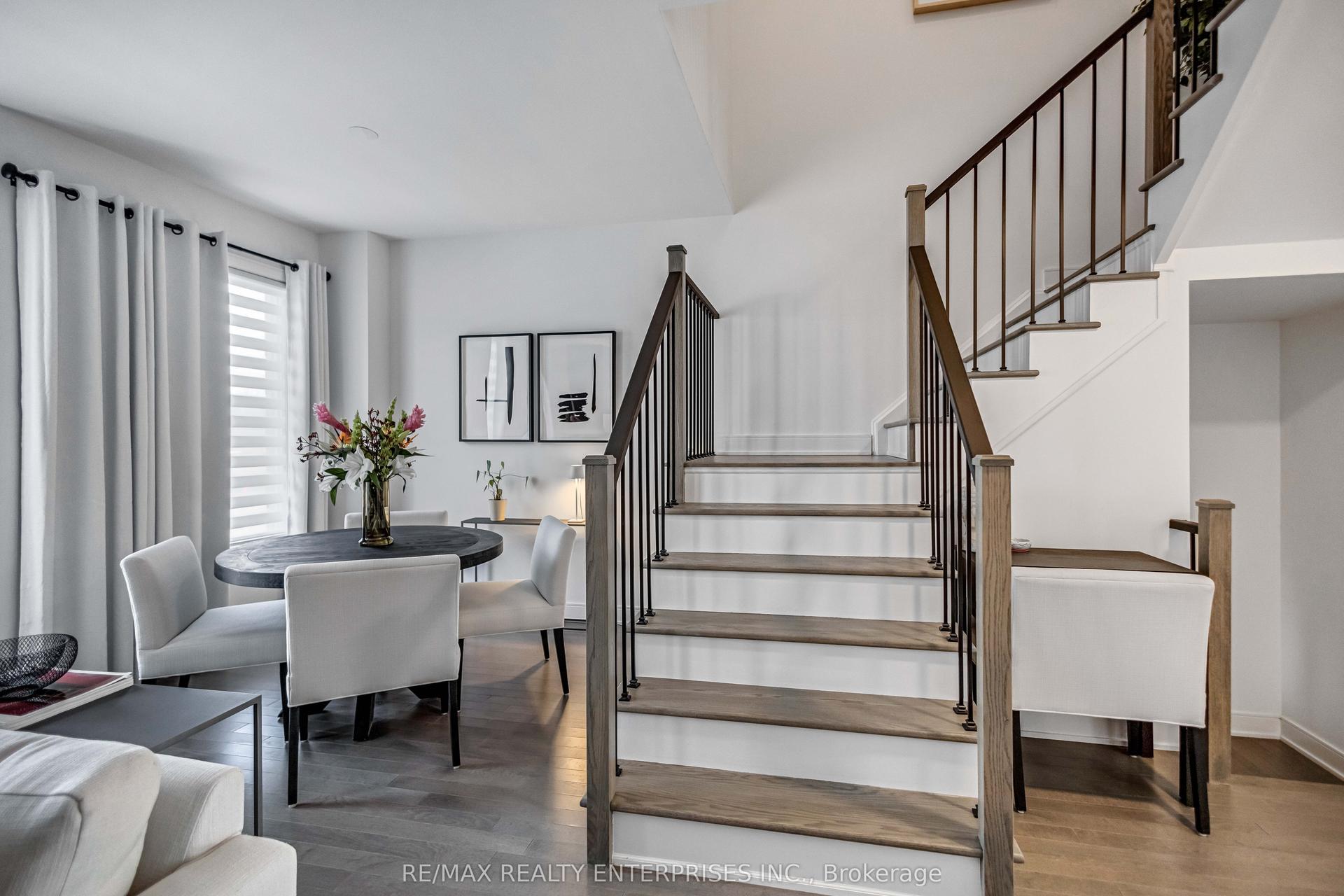 2497 Littlefield Crescent, Oakville — Townhouse for sale, photo 1