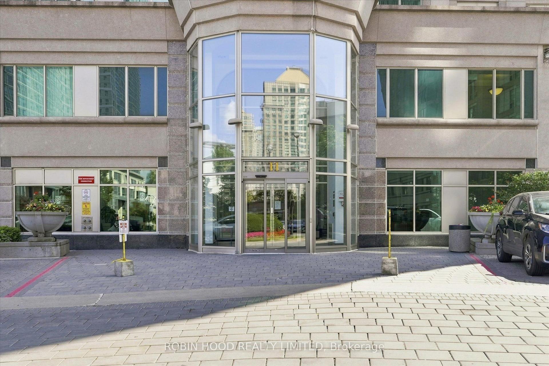 11 Lee Centre Drive PH109 #PH109, Toronto — Condo for sale, photo 1