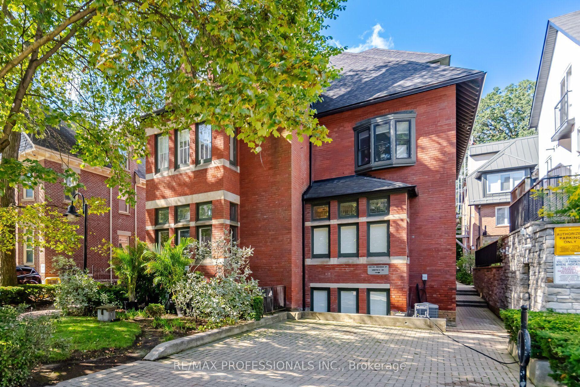 228 St George Street 10 #10, Toronto — Condo Town for sale, photo 1