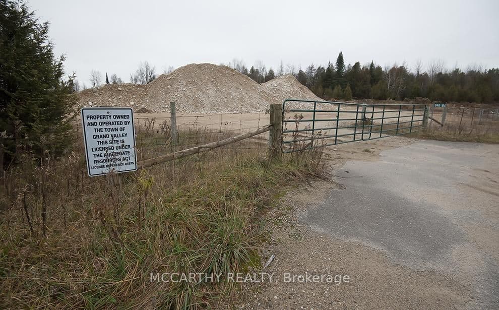 046384 Southgate Rd 04 Road — photo 1