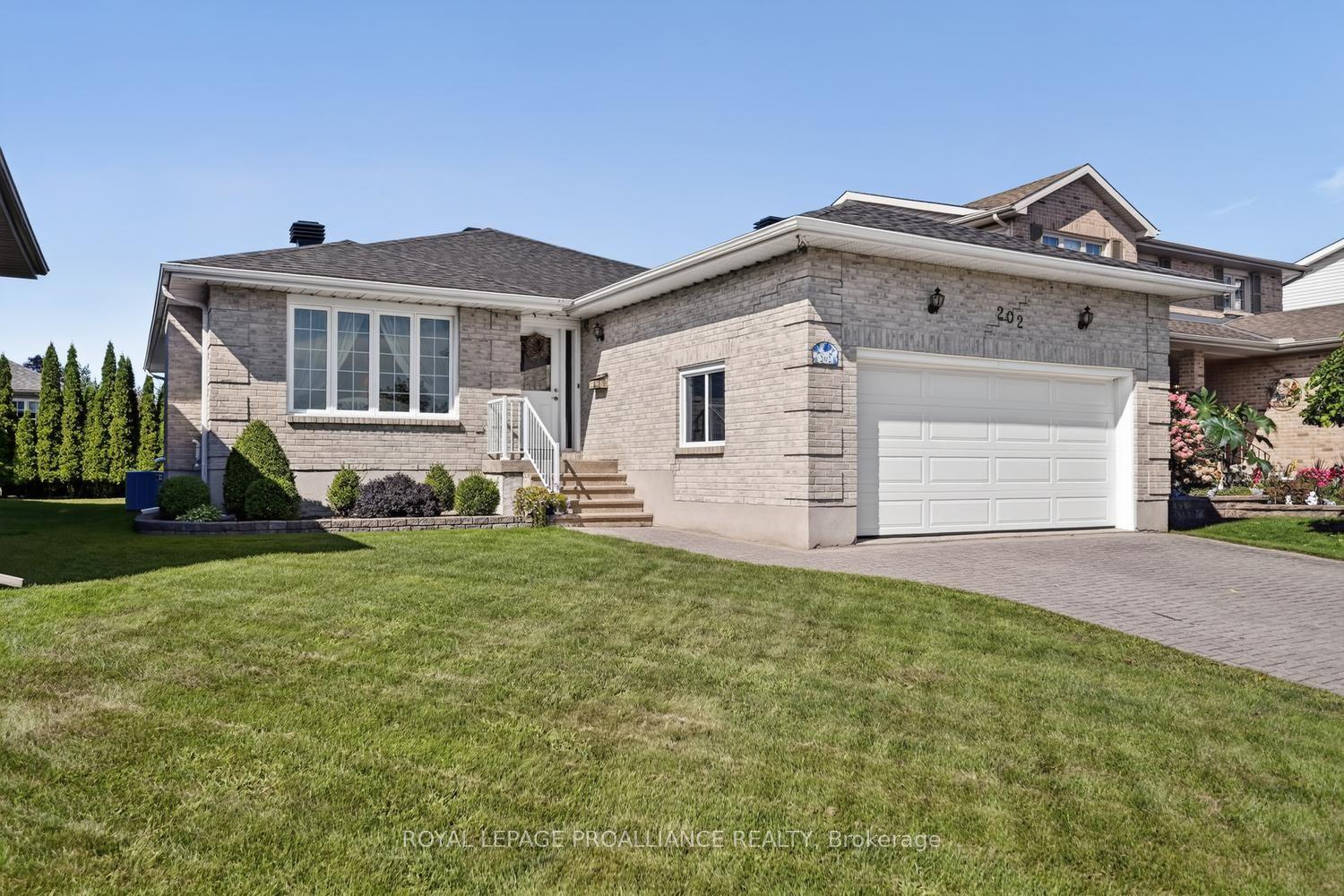 202 Beley Street, Brockville — Detached for sale, photo 1