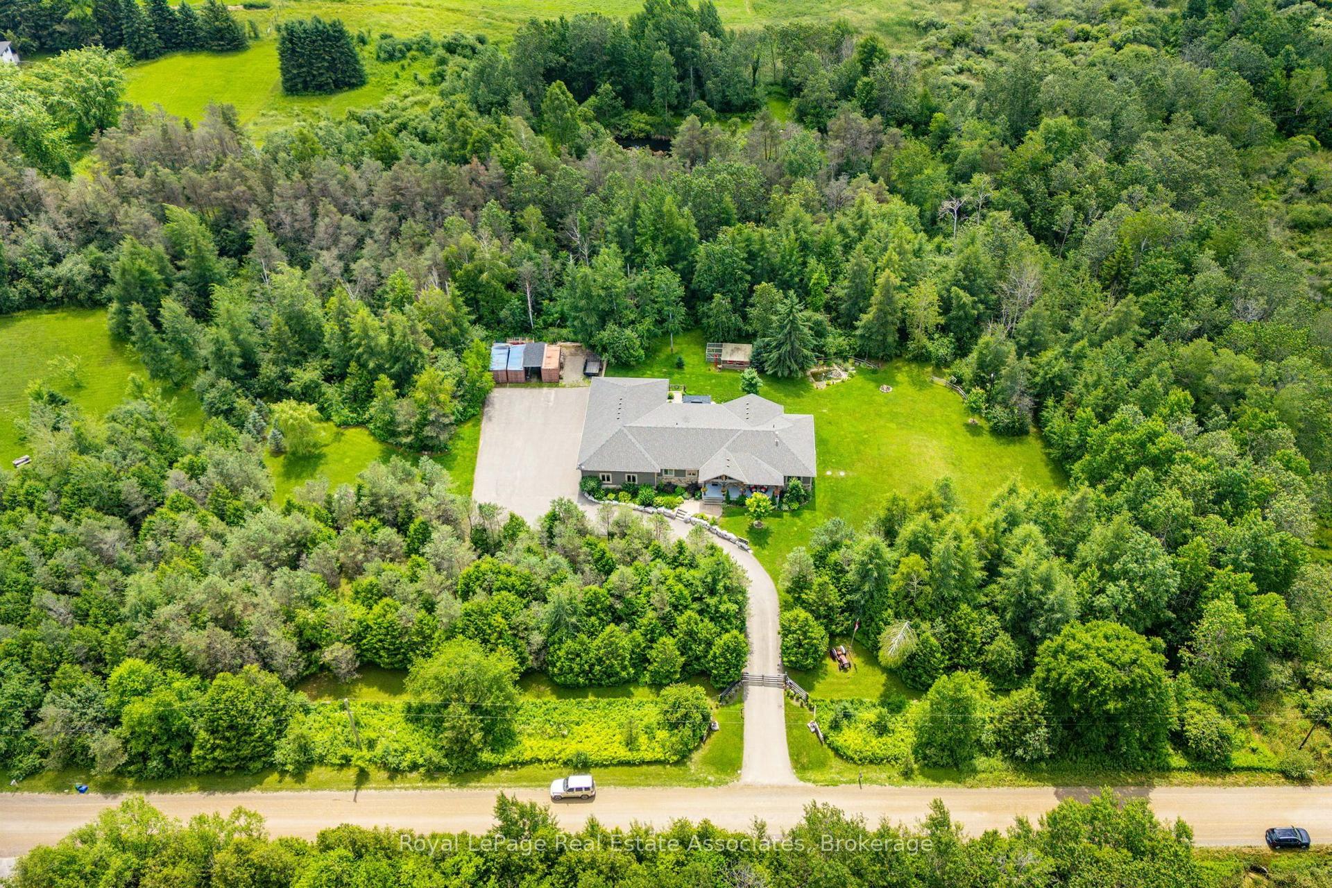5594 First Line, Erin — Detached for sale, photo 1