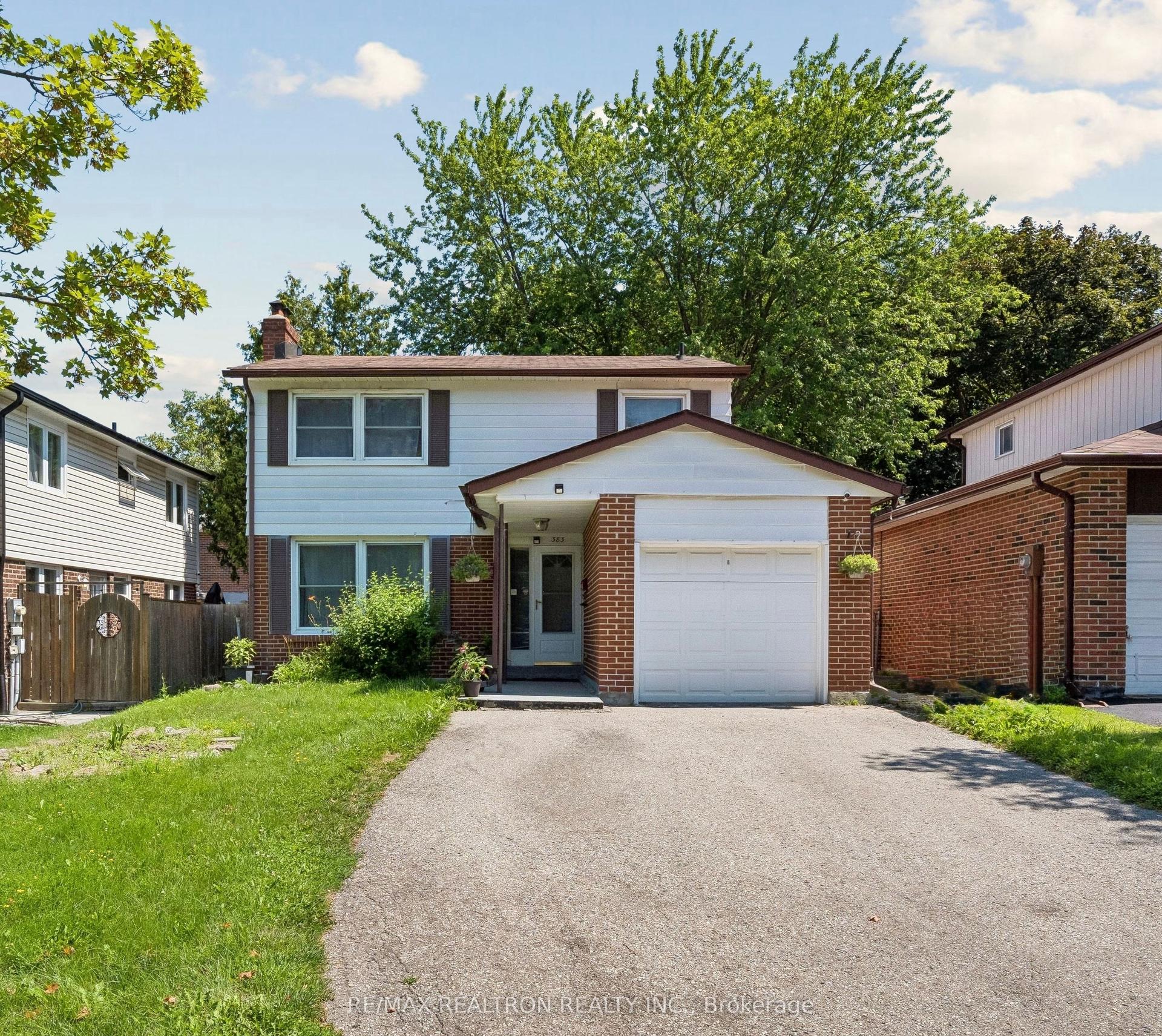 383 Sandford Street, Newmarket — Detached for sale, photo 1