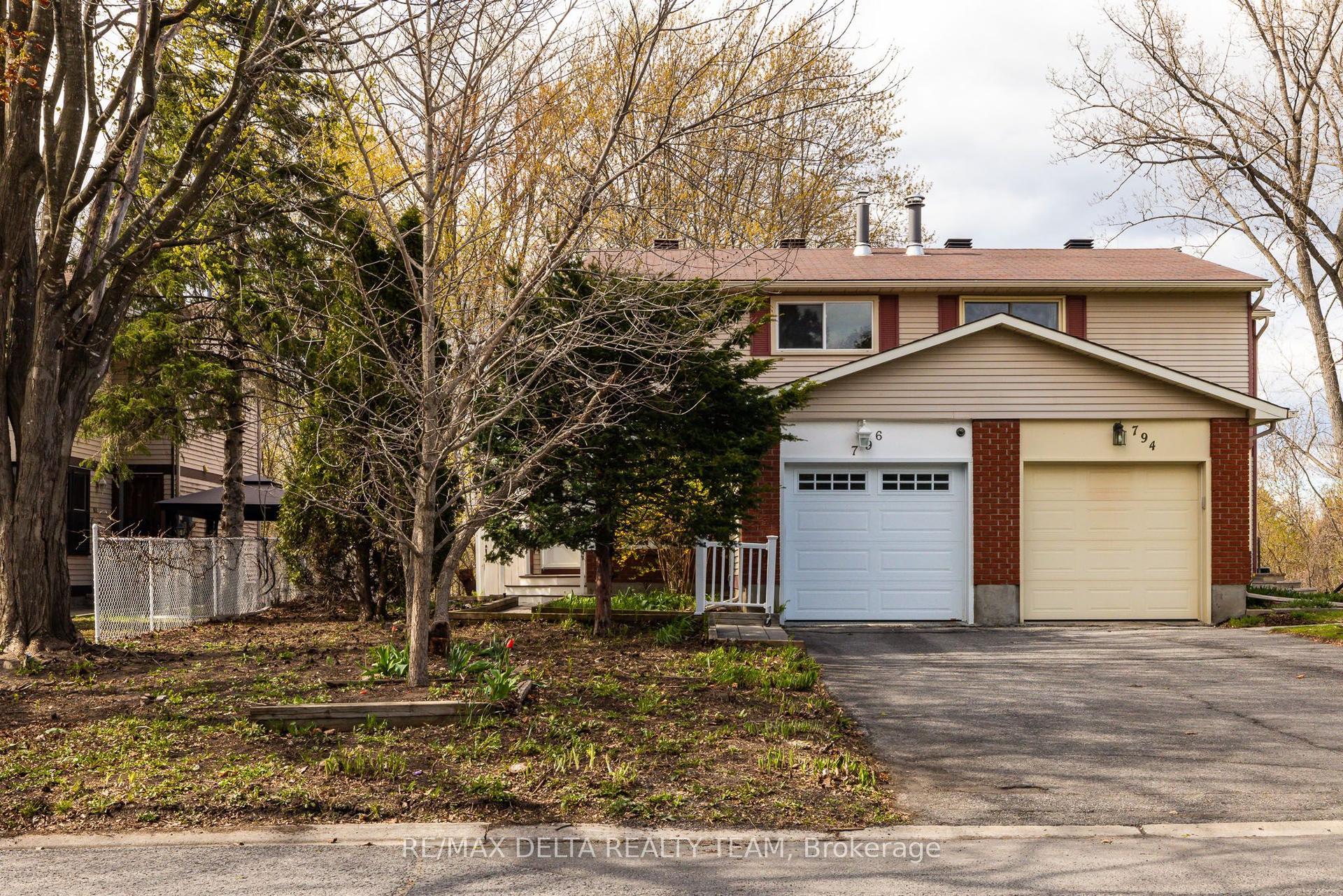 796 Vinette Crescent — photo 1