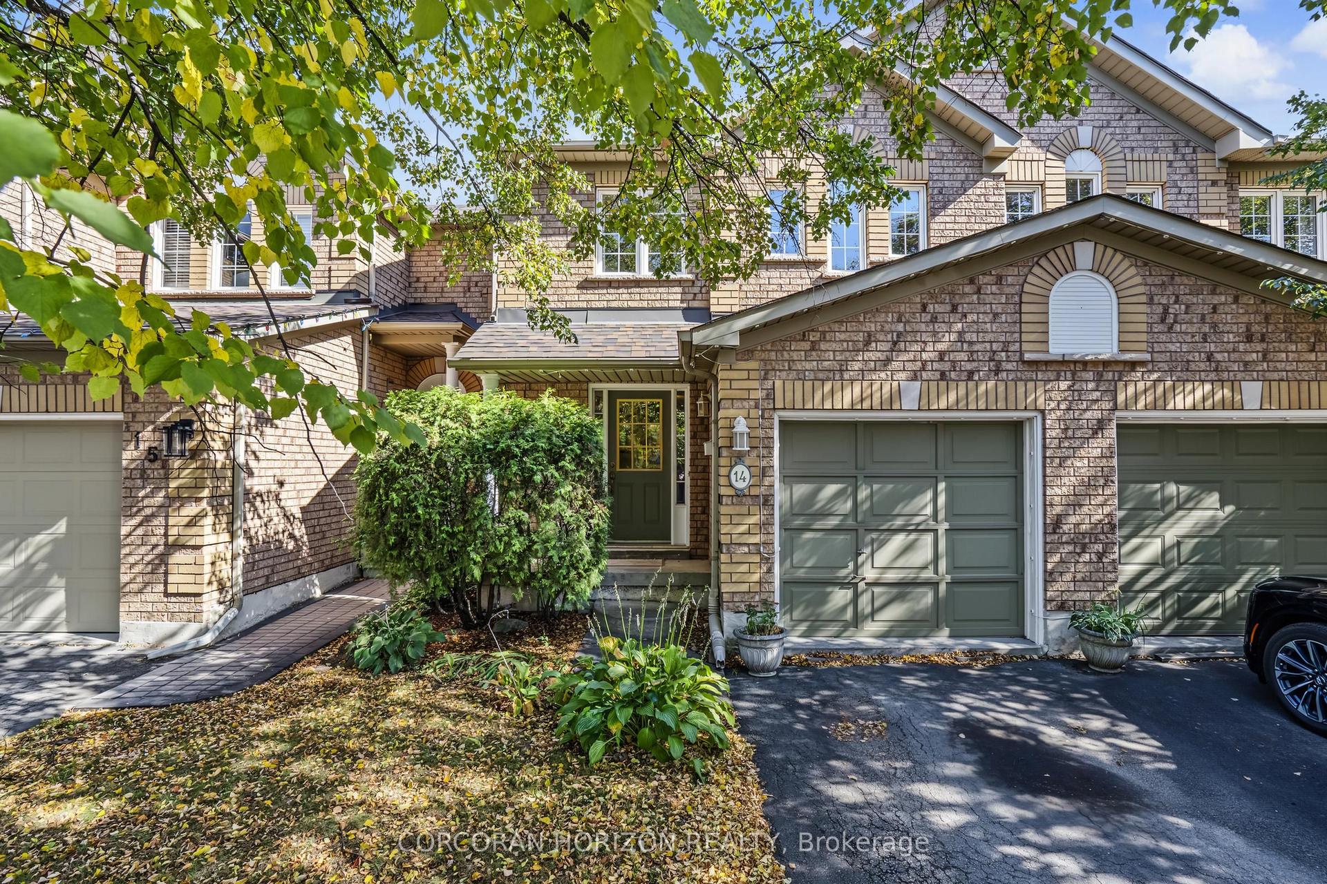 2871 Darien Road 14 #14, Burlington — Condo Town for sale, photo 1
