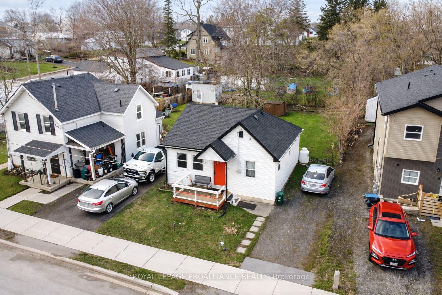 30 Strachan Street — photo 1