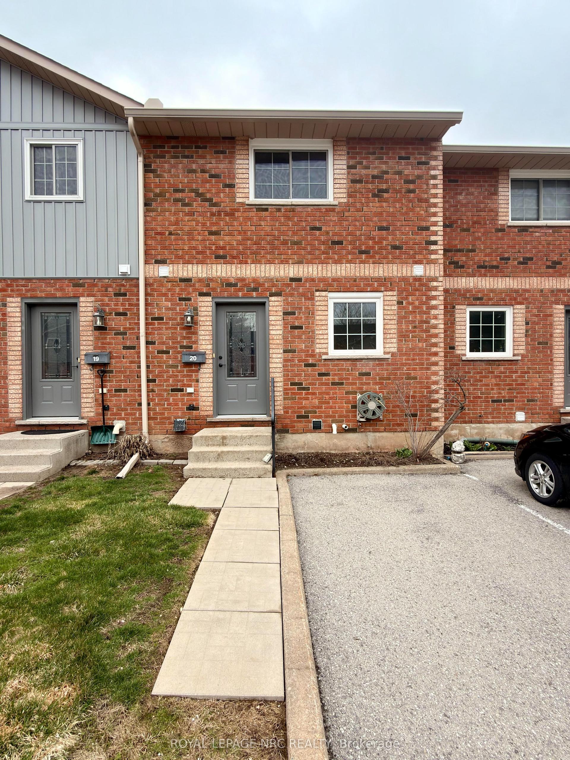 110 Silvan Drive 20 #20, Welland — Condo Town for sale, photo 1
