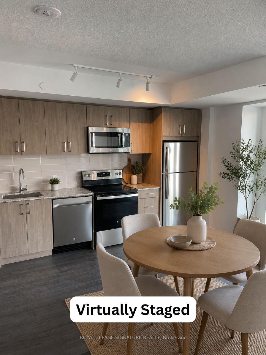 4010 Eglinton Avenue W 1421 #1421, Toronto — Condo for lease, photo 1