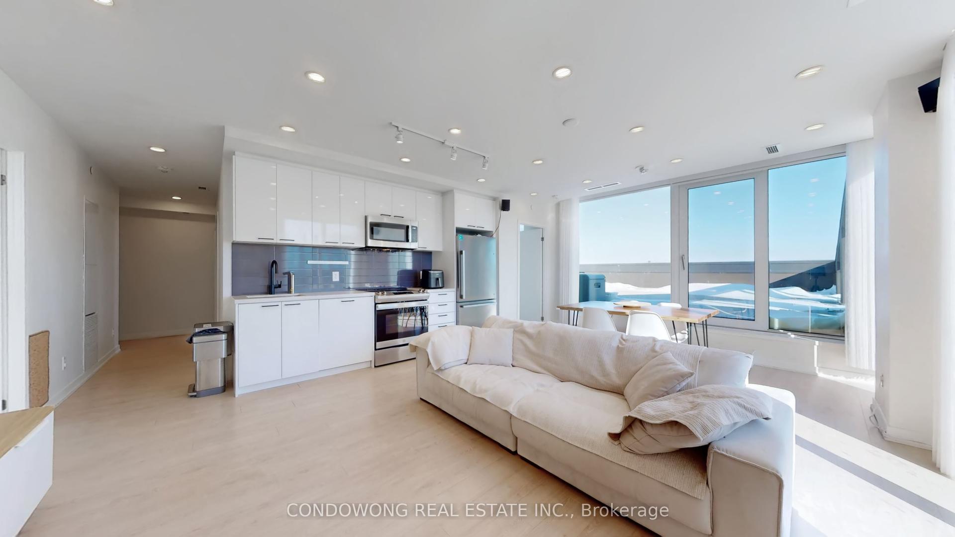 1808 St Clair Avenue W 1101 #1101 — photo 1