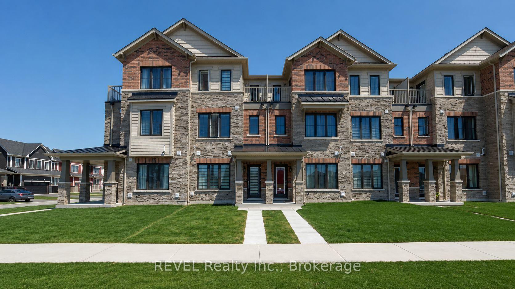 11 Lilac Lane — photo 1