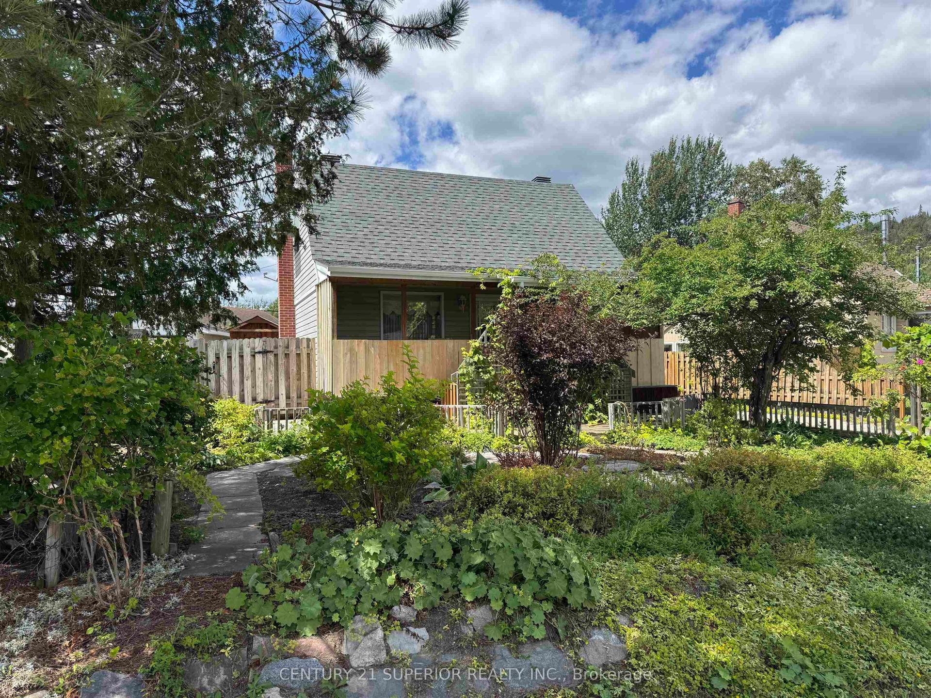 20 Heron Drive, Manitouwadge — Detached for sale, photo 1