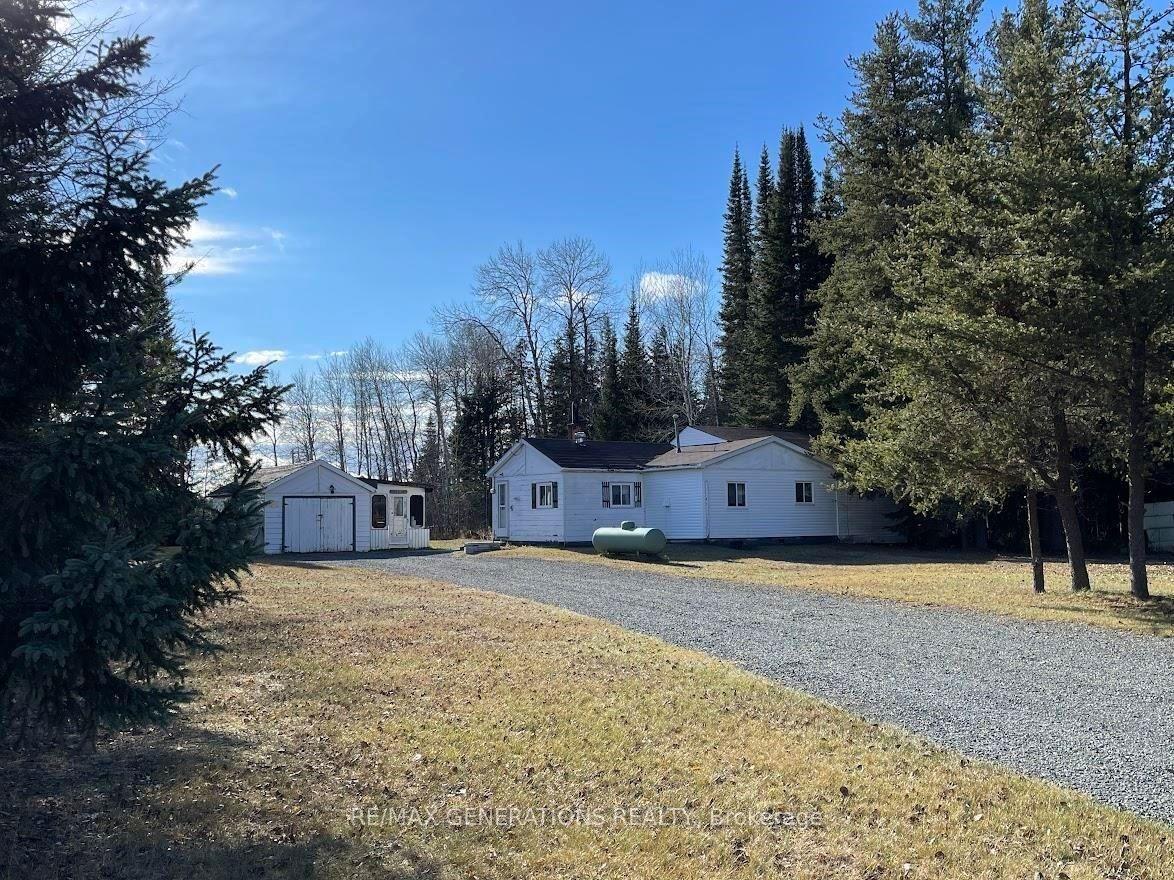 13 1st Street, Thunder Bay Remote Area — Detached for sale, photo 1