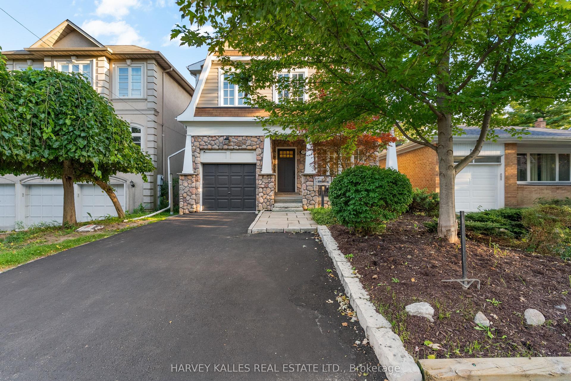 121 Johnston Avenue, Toronto — Detached for sale, photo 1