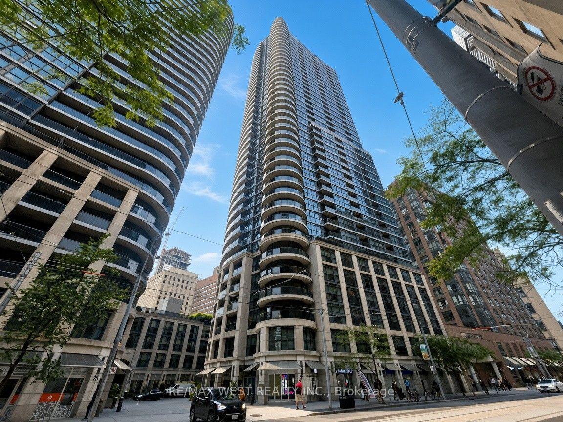 21 Carlton Street 2101 #2101, Toronto — Condo for lease, photo 1