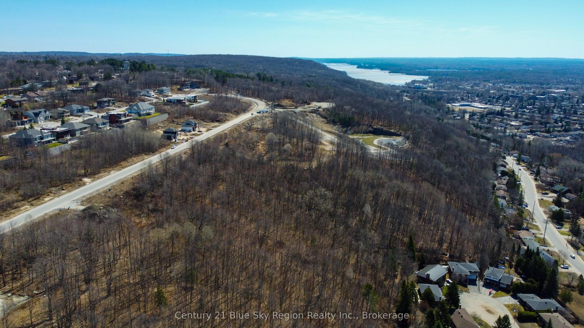 66 KENRETA Drive — photo 1