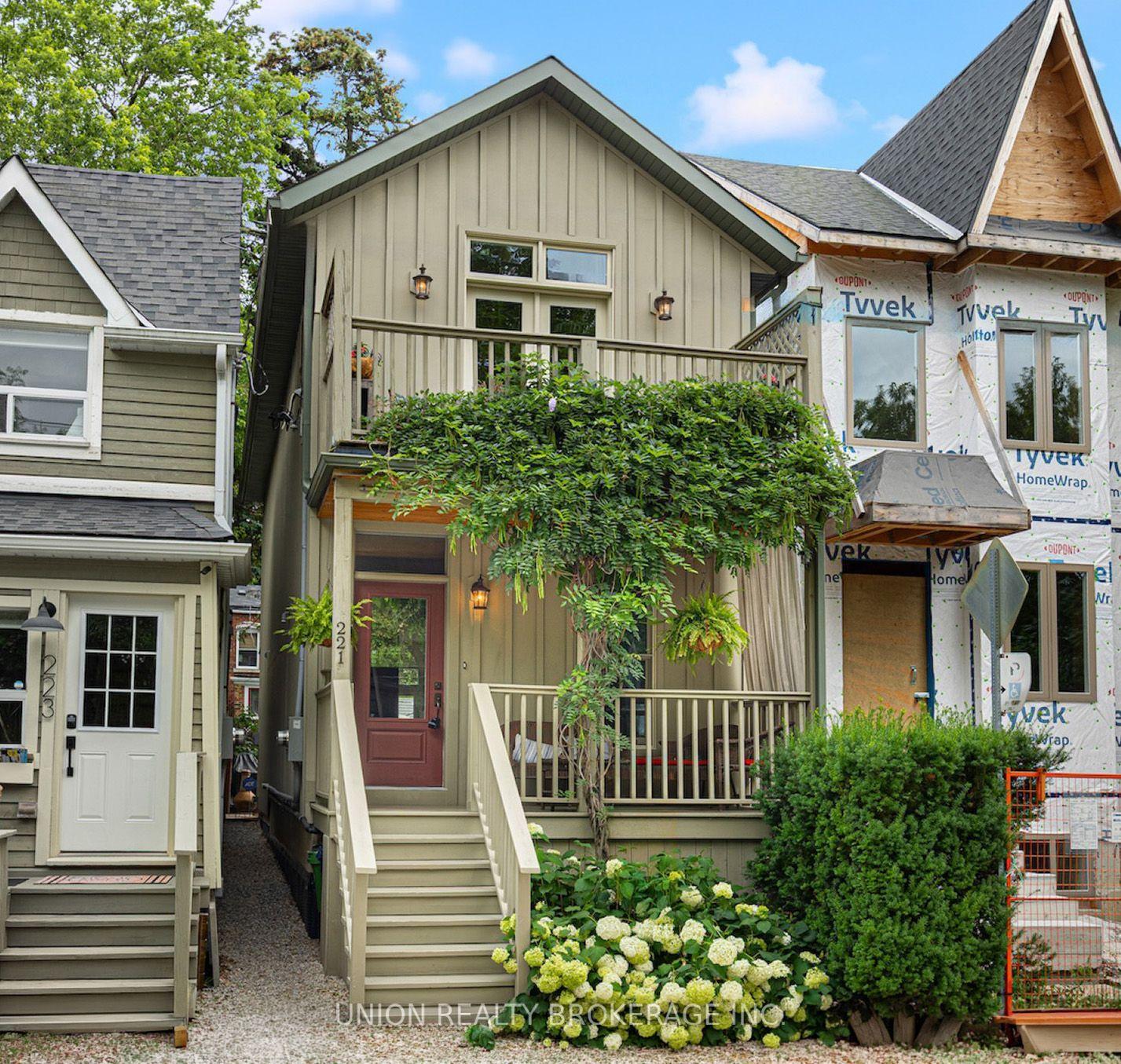 221 Craven Road, Toronto — Detached for sale, photo 1