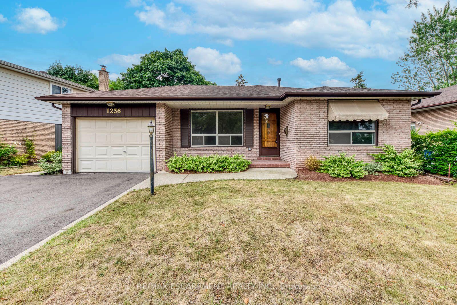 1236 Grange Road, Oakville — Detached for lease, photo 1