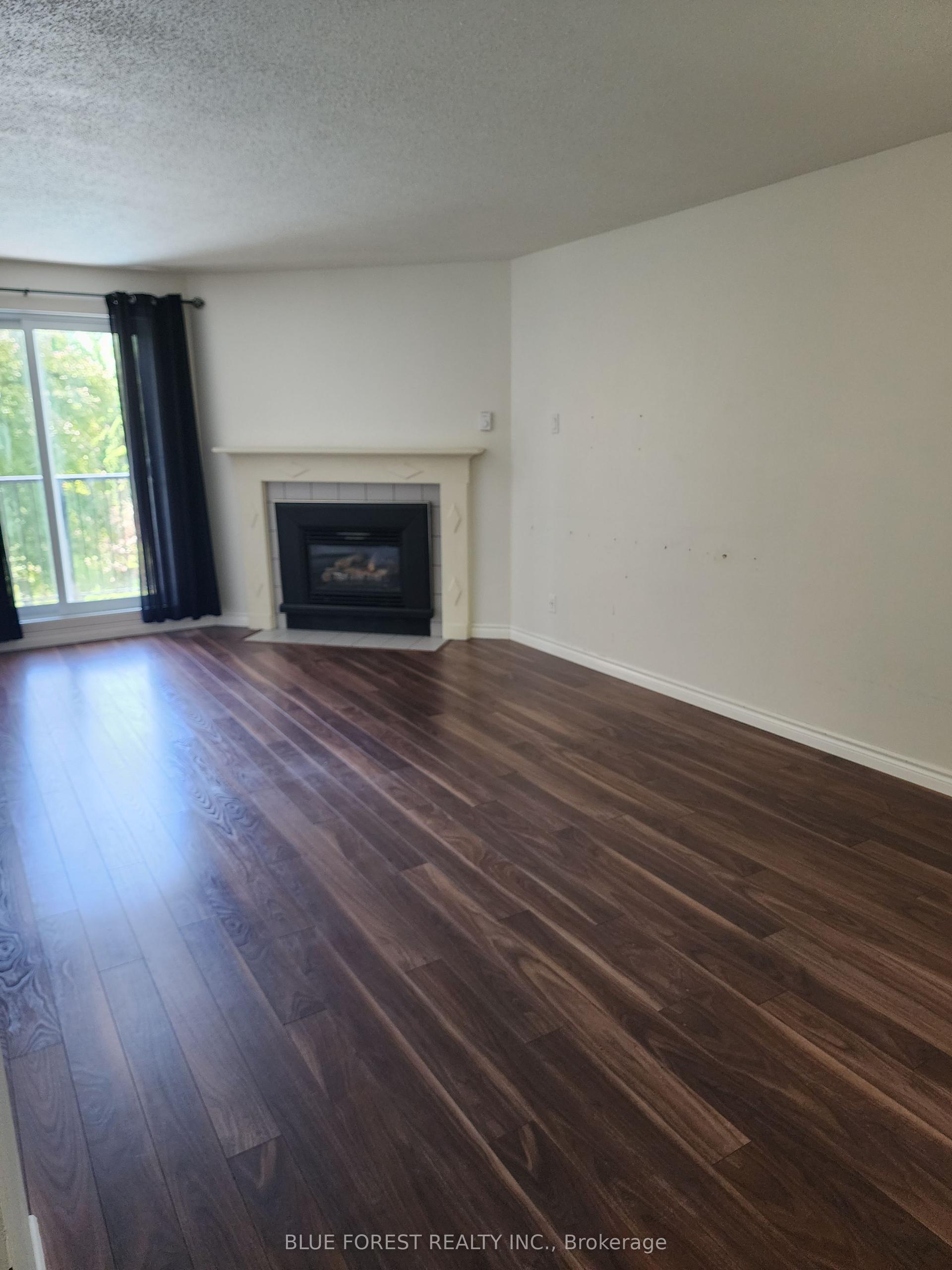 727 Deveron Crescent 210 #210, London South — Condo for sale, photo 1