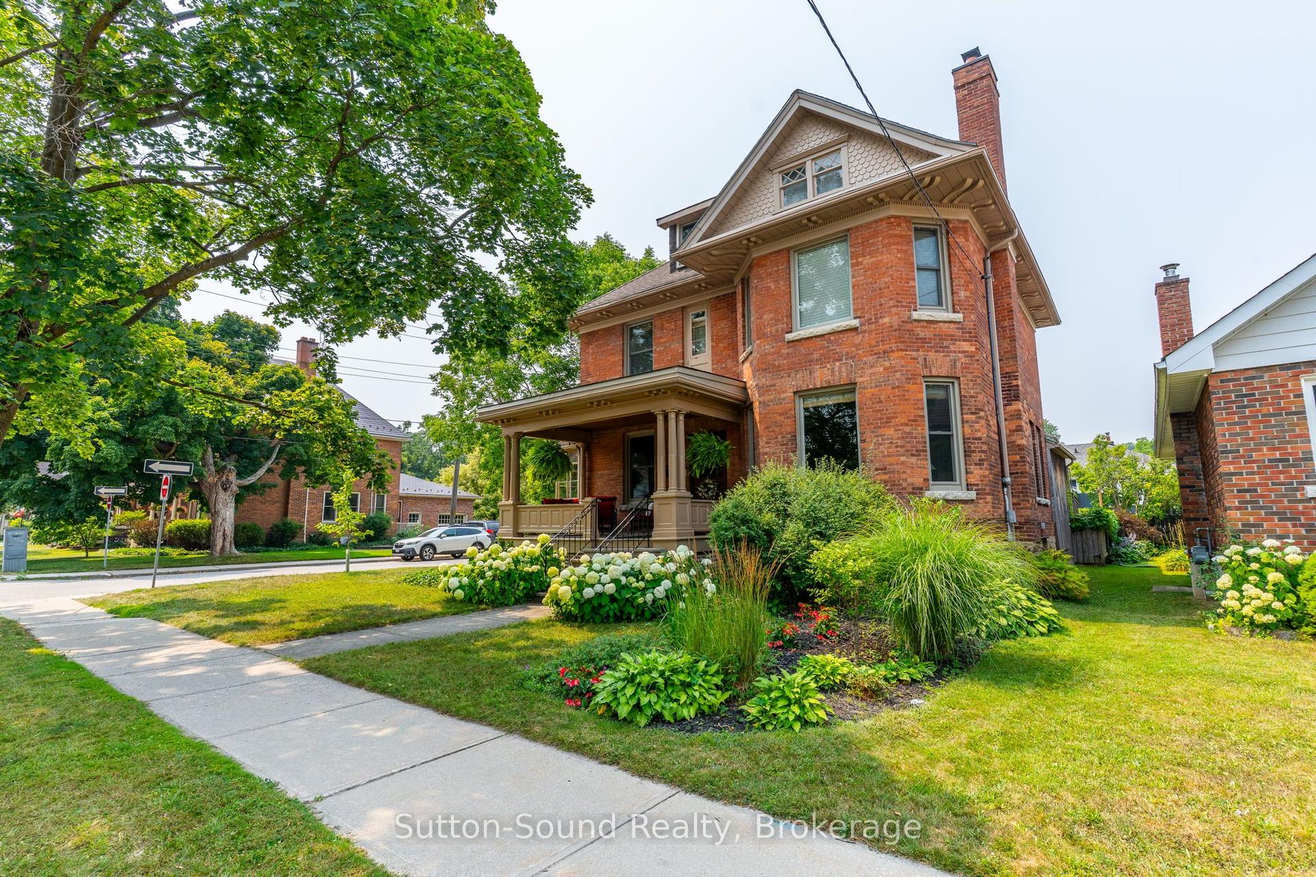 1304 4th Avenue W, Owen Sound — Detached for sale, photo 1