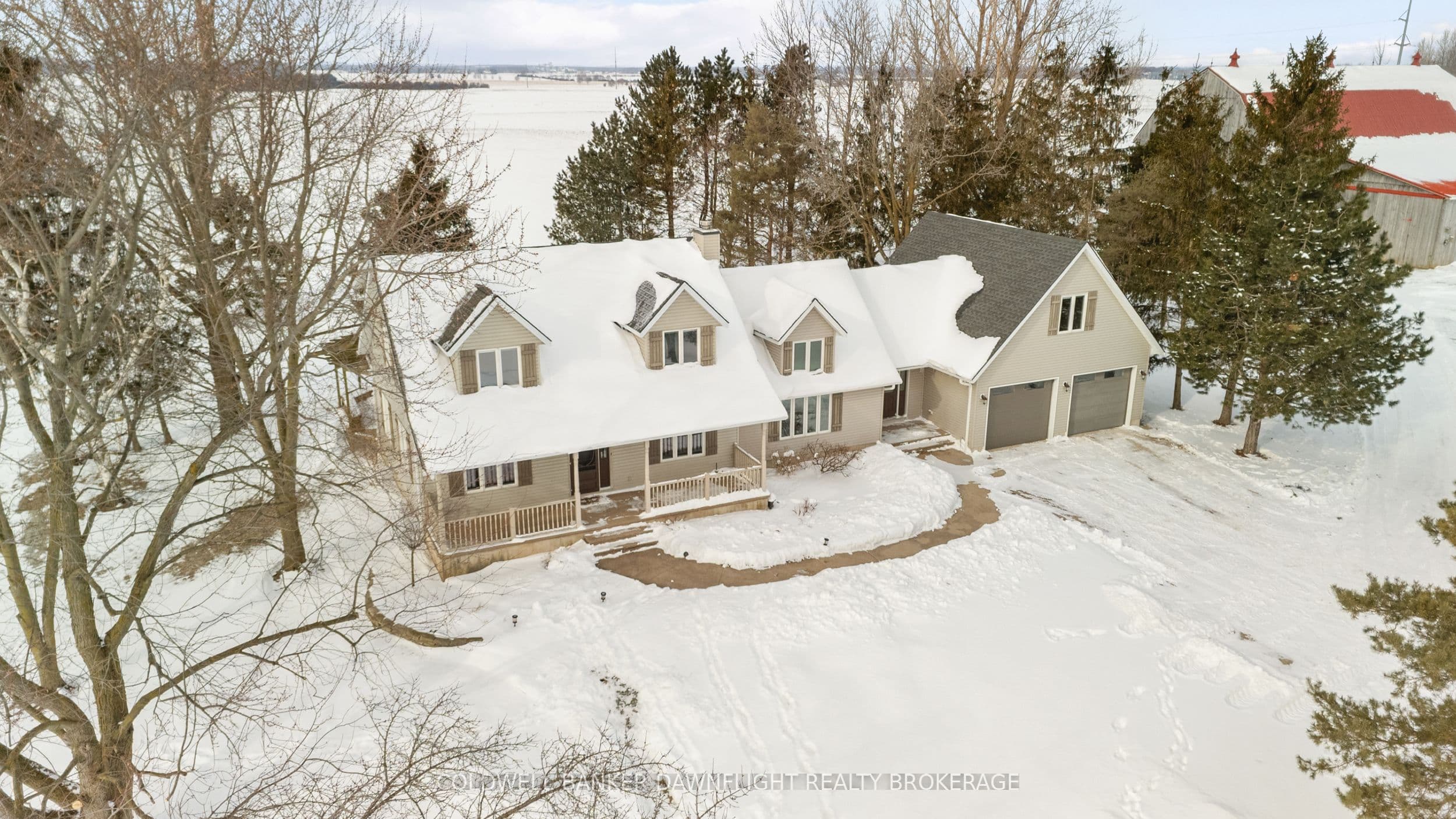 70129 Evergreen Line — photo 1