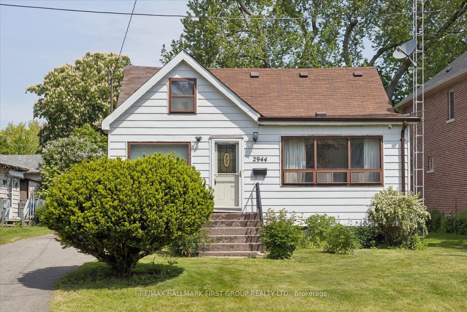 2944 Ebony Street — photo 1