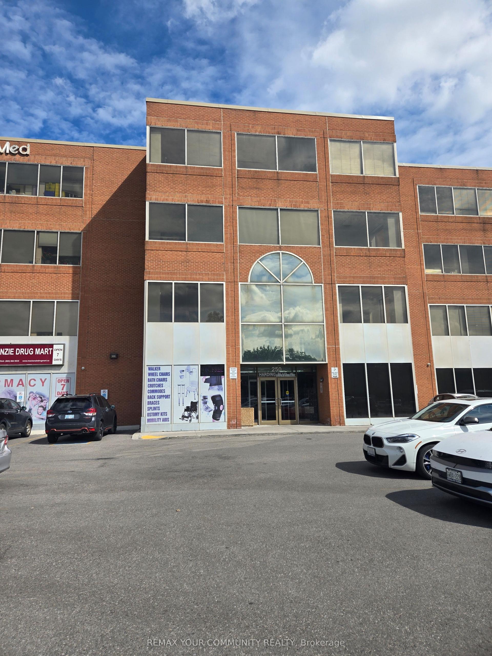 250 Harding Boulevard W 408 #408, Richmond Hill — Commercial for sale, photo 1