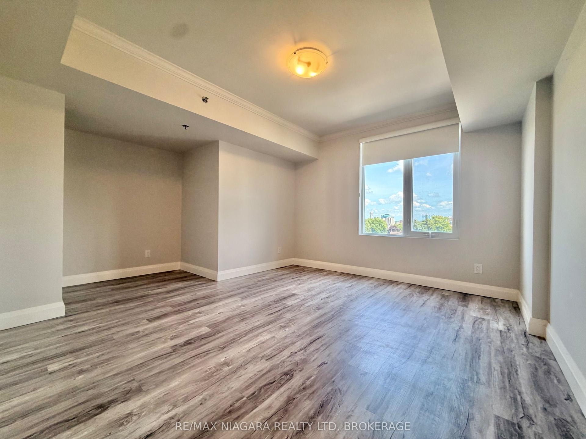 5698 MAIN Street 414 #414, Niagara Falls — Condo for lease, photo 1