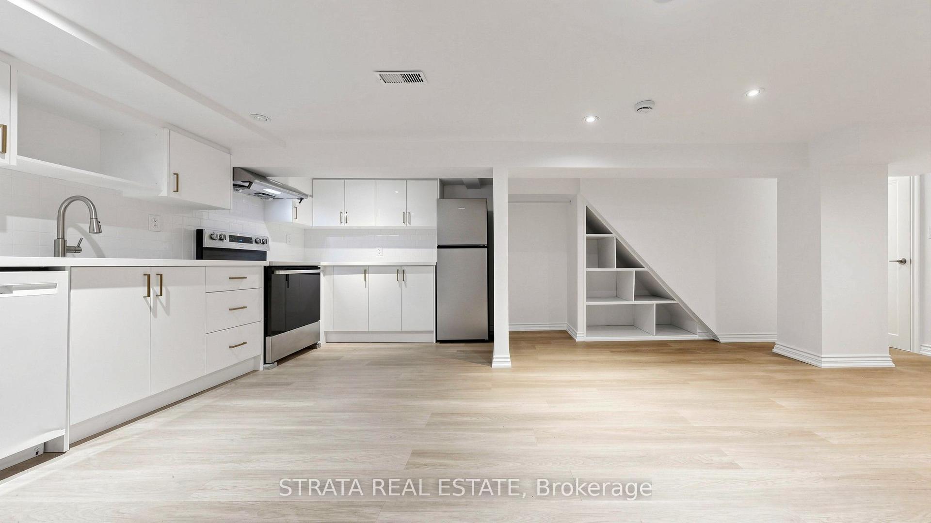 158 Mcroberts Avenue — photo 1