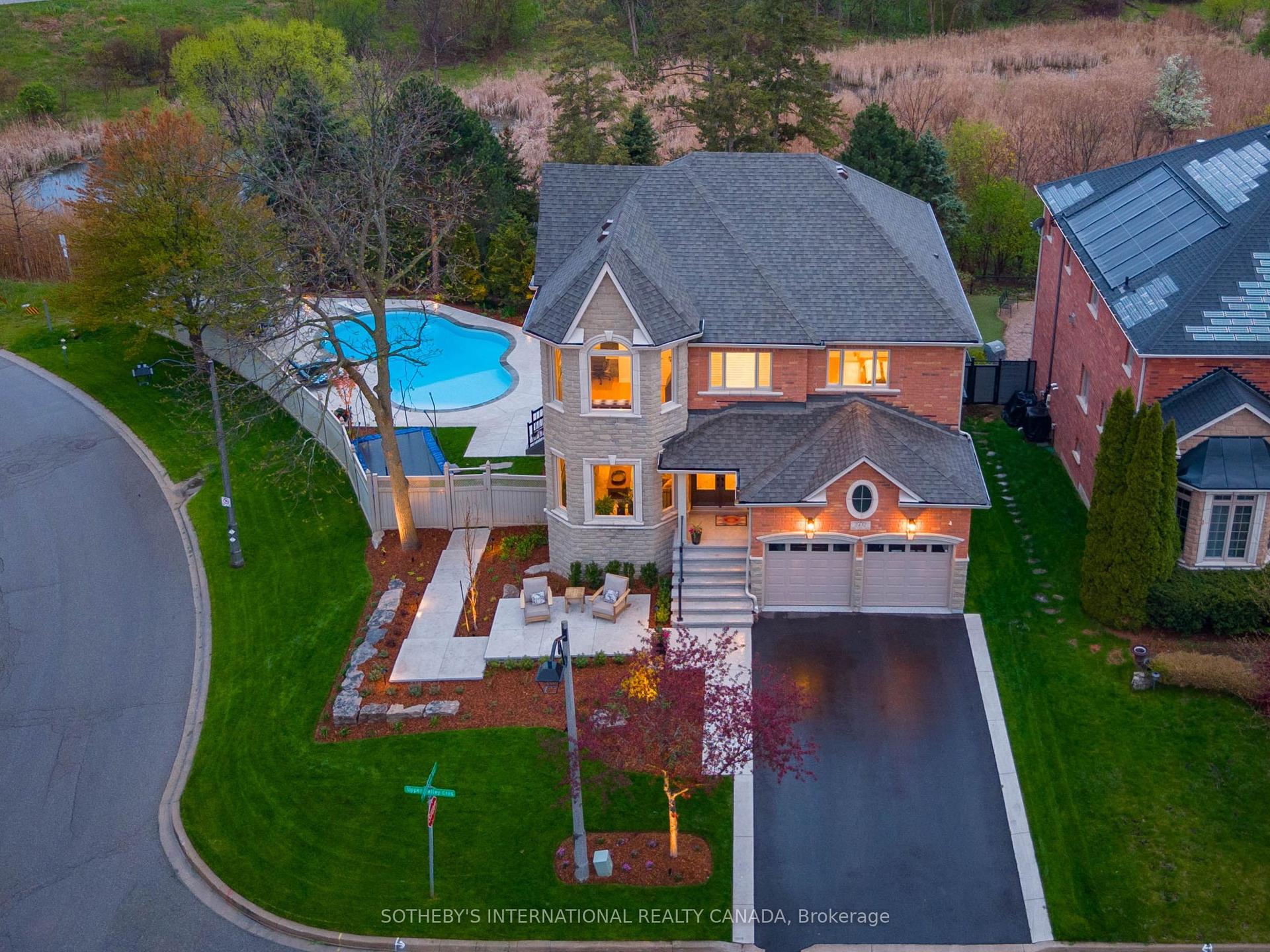 2432 Upper Valley Crescent, Oakville — Detached for lease, photo 1
