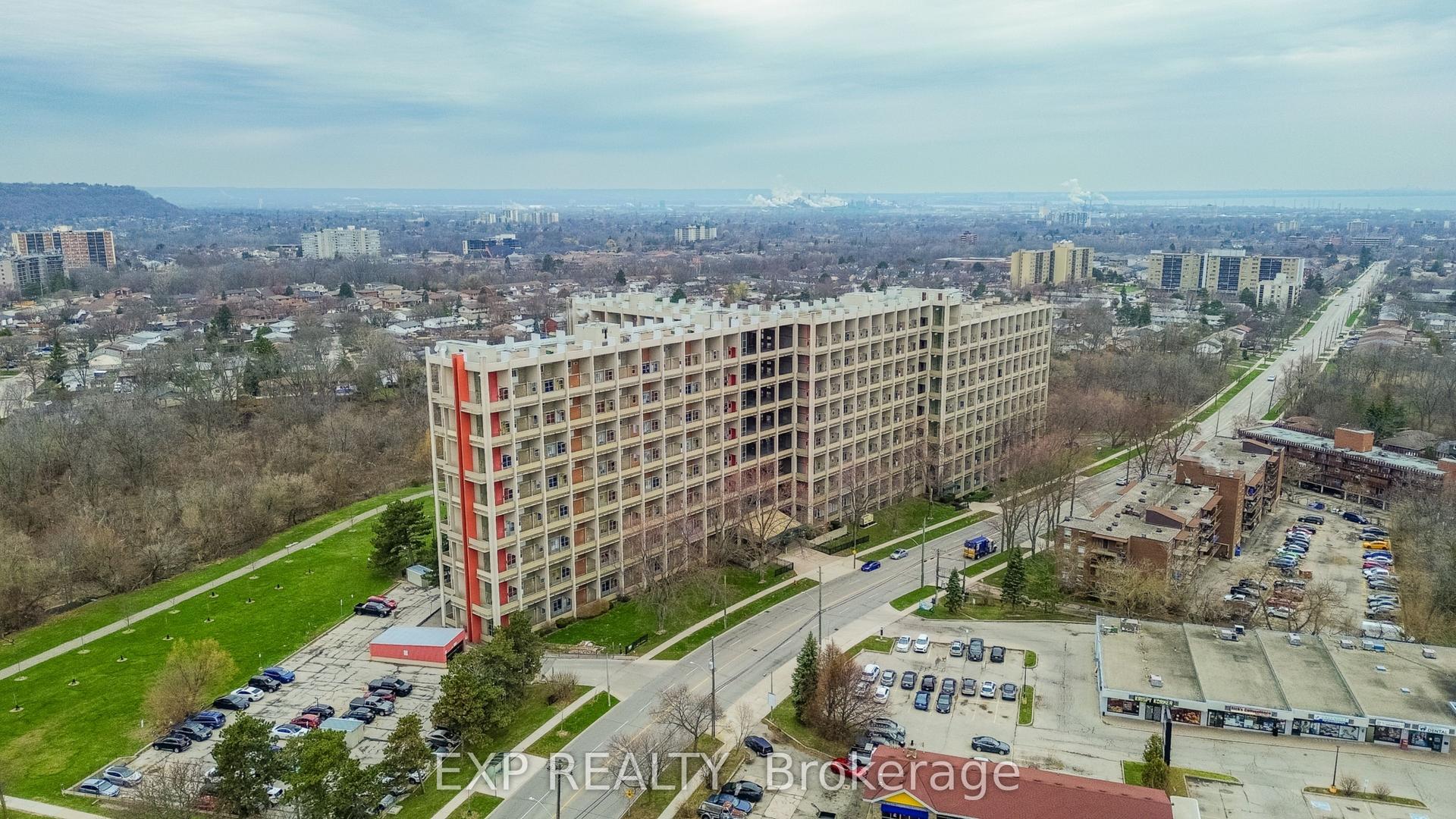 350 Quigley Road 811 #811 — photo 1