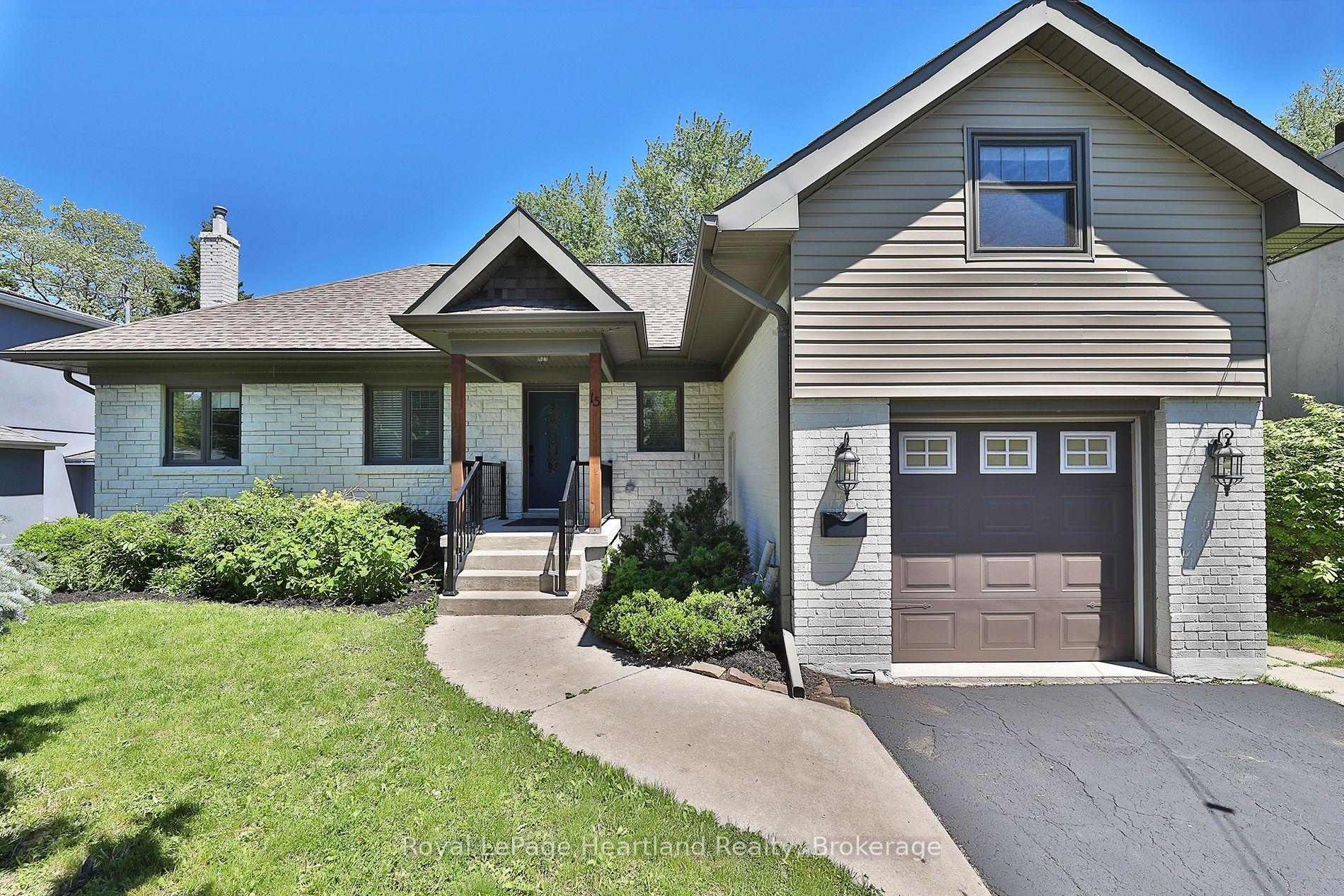15 SCARBOROUGH HEIGHTS Boulevard — photo 1