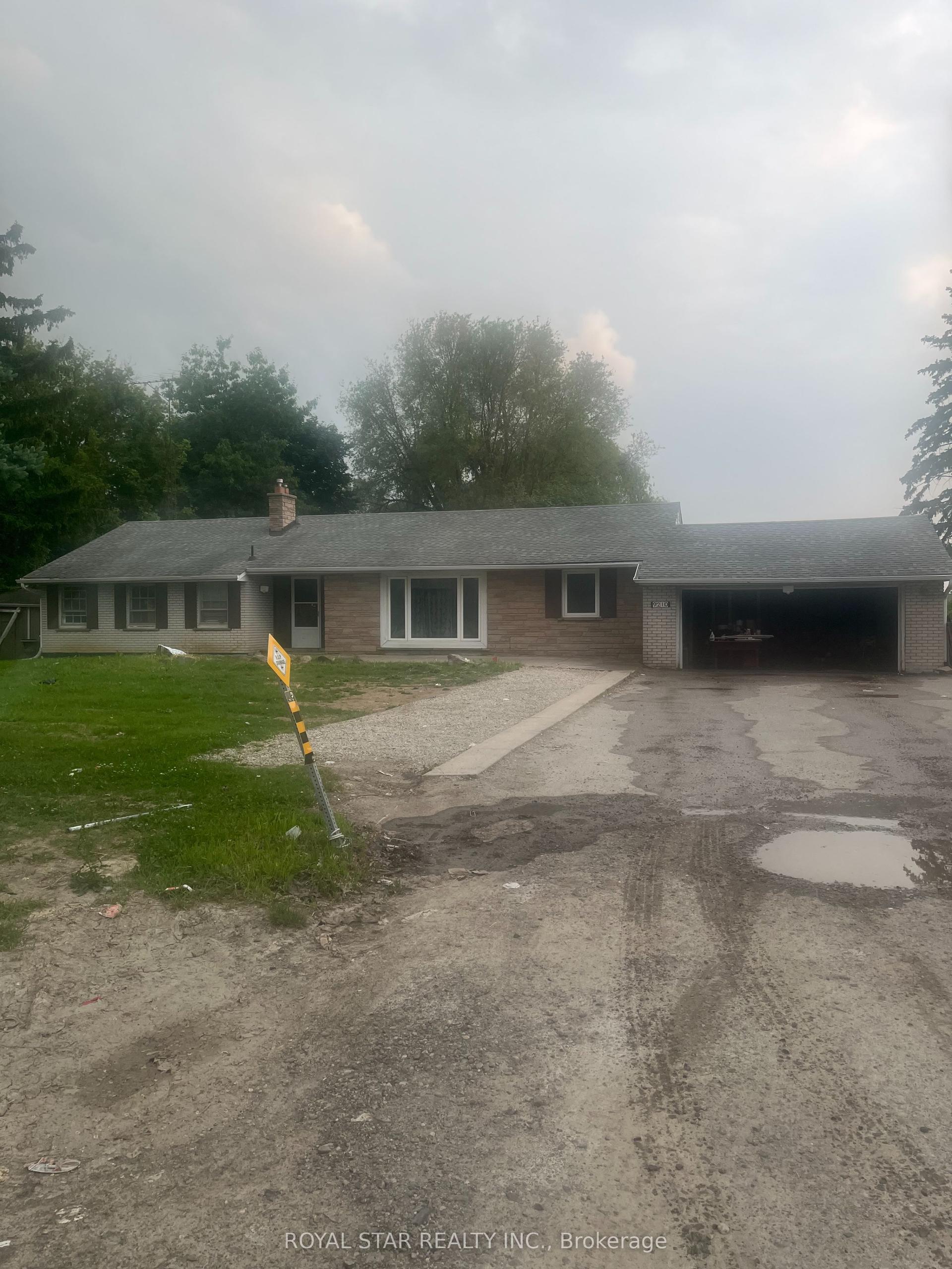 9210 Mississauga Road Main #Main — photo 1