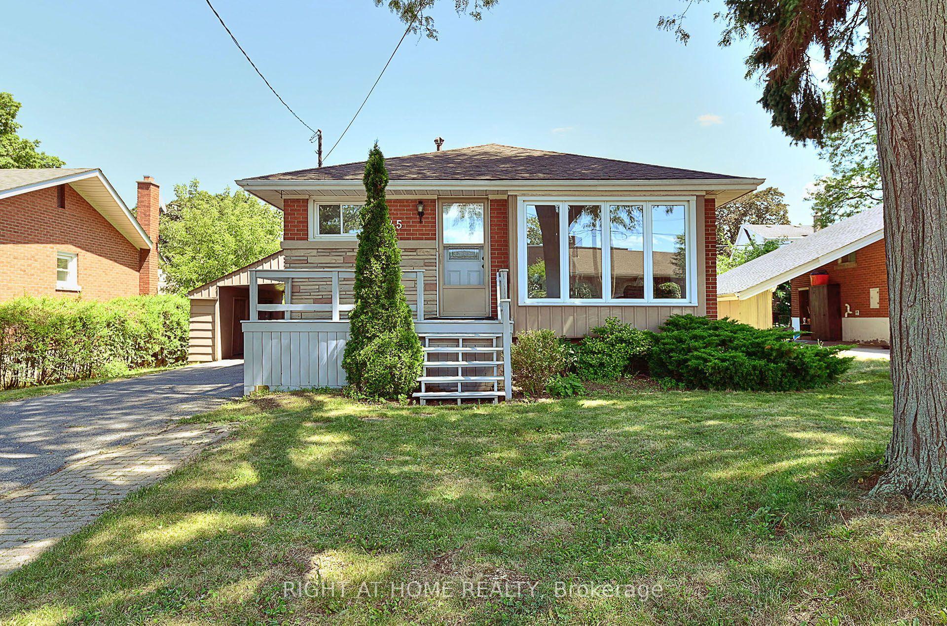 245 West 33rd Street, Hamilton — Detached for sale, photo 1