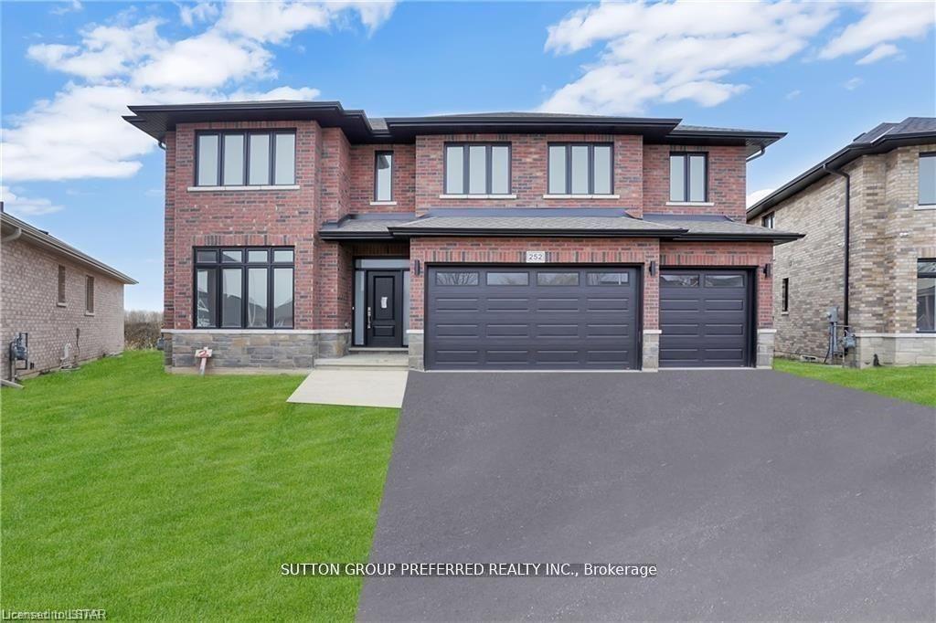 252 LEITCH Street — photo 1