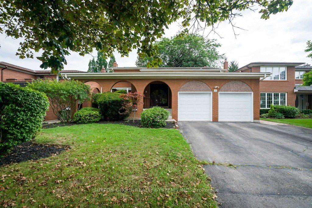 93 Poplar Heights Drive, Toronto — Detached for sale, photo 1